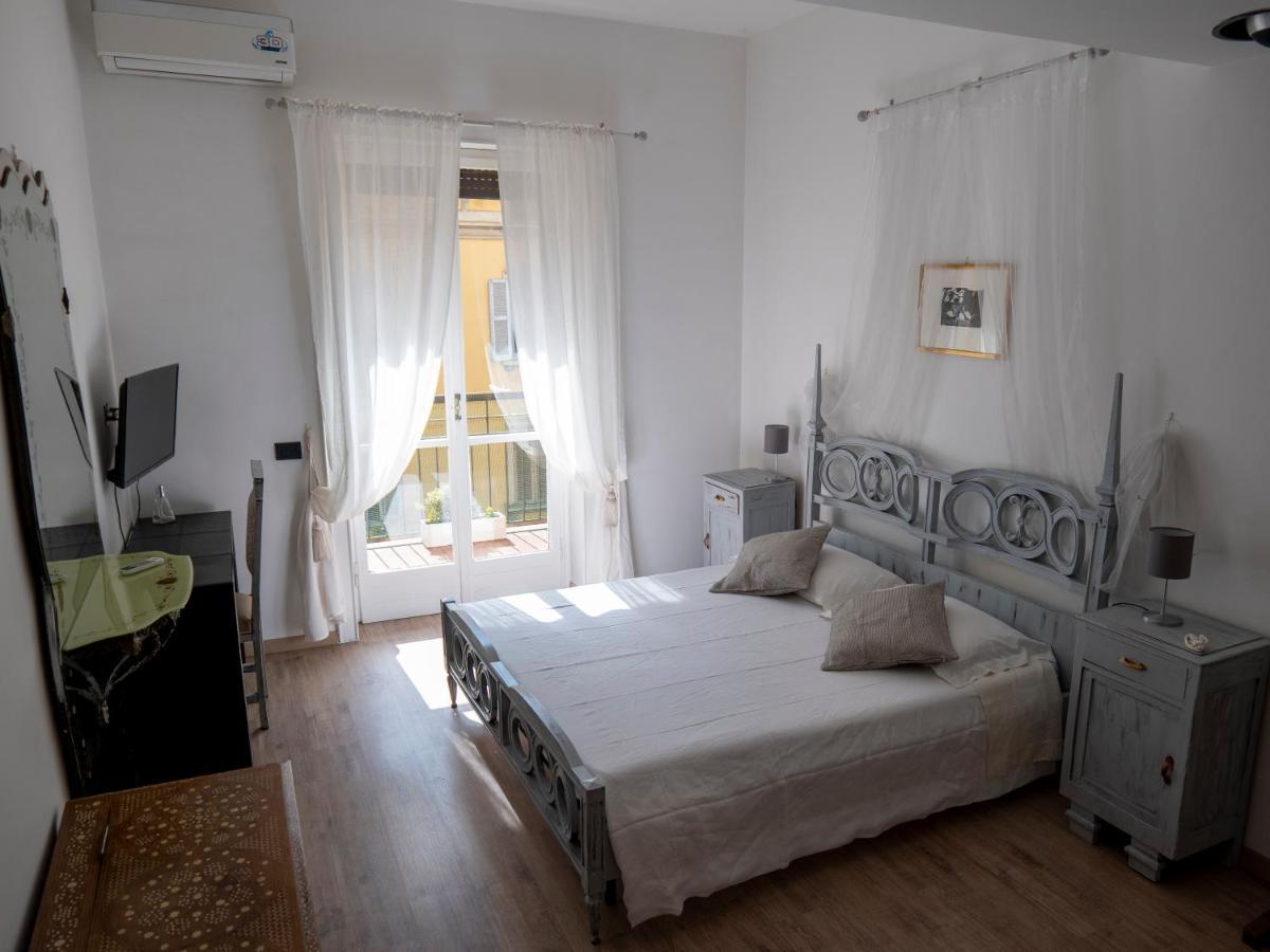 Beautiful Floral Apartment On Navigli Milan Luaran gambar