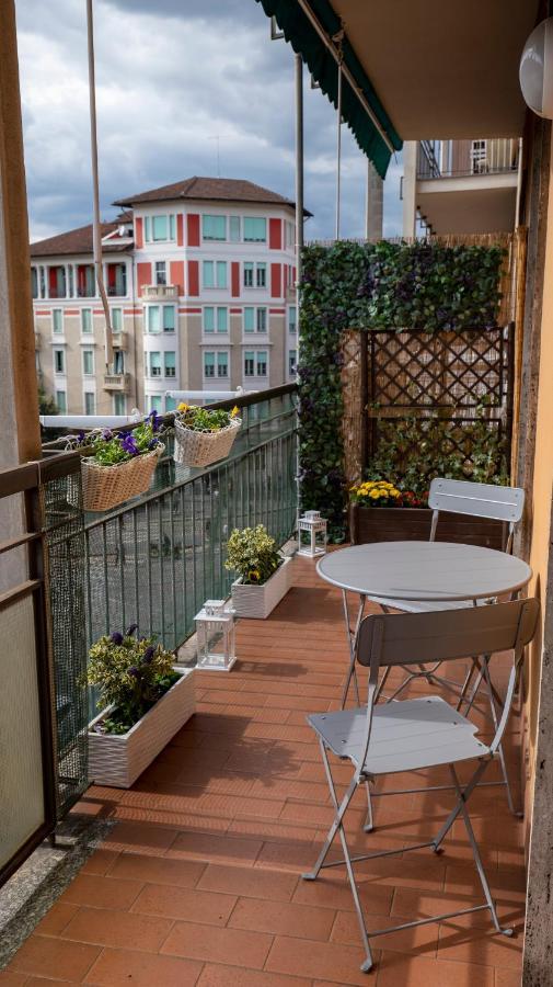 Beautiful Floral Apartment On Navigli Milan Luaran gambar
